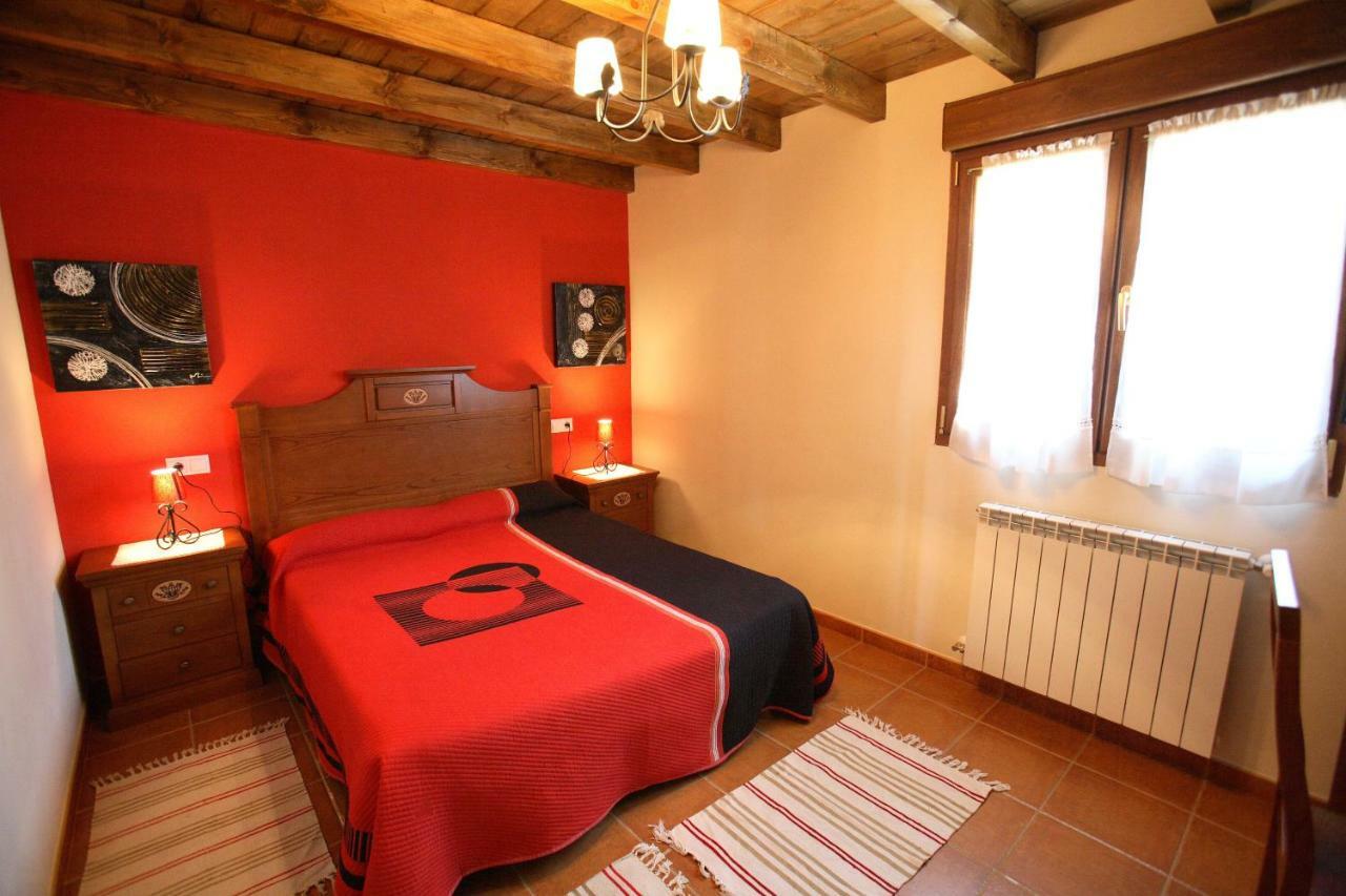 Coviellador Cangas de Onís Hostal Exterior foto